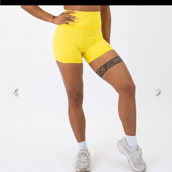 Fleo High Rise Shorts - Picture 8 of 10